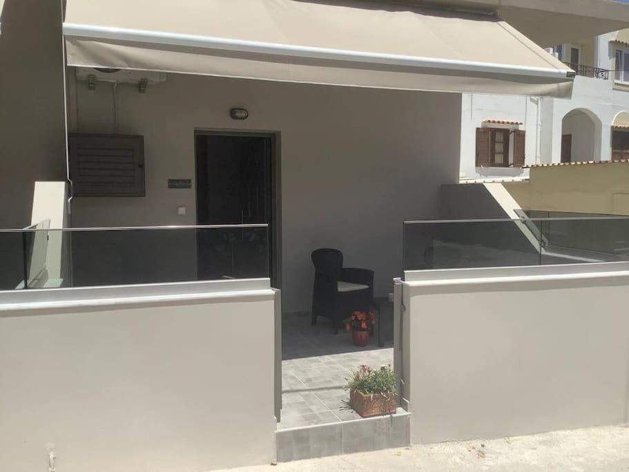 公寓 Aretousa Apt, Next To The Beach!