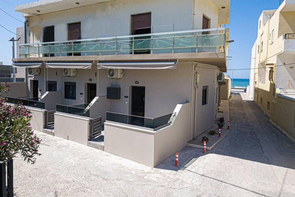公寓 Aretousa Apt, Next To The Beach! 雷斯蒙