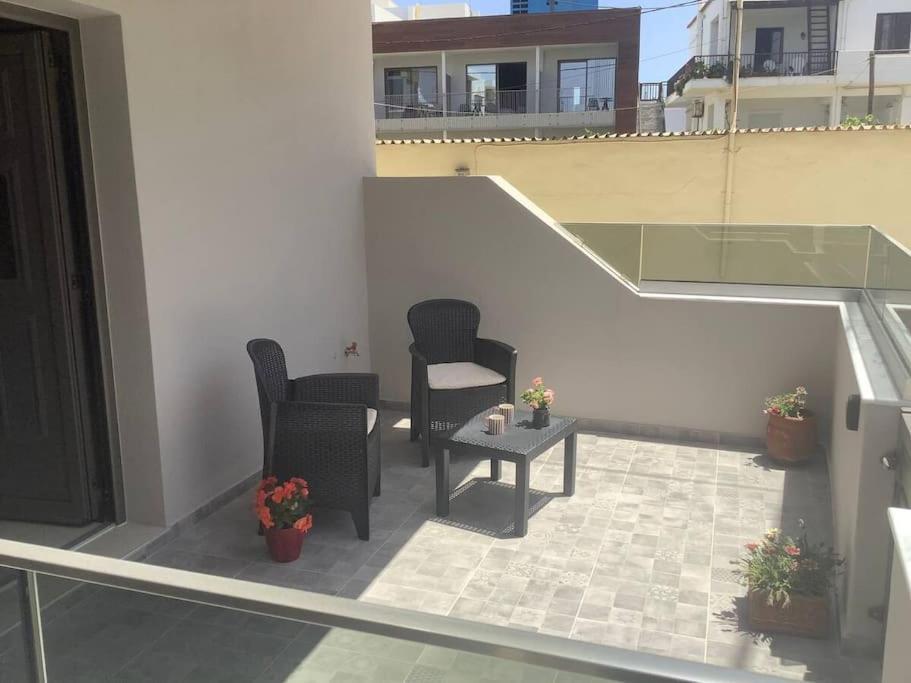 Aretousa Apt, Next To The Beach! *
