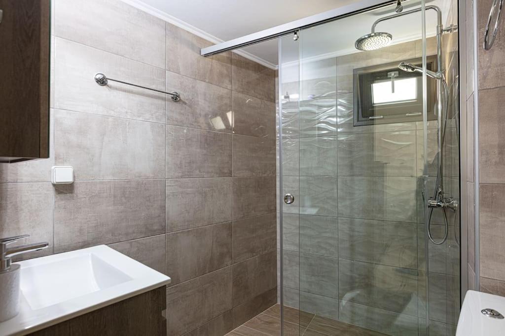Apartment Aretousa Apt, Next To The Beach! *